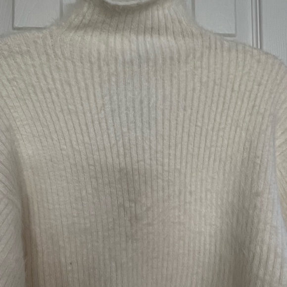 NWT Zara Sweater - Picture 2 of 4